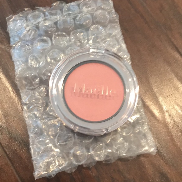 Makeup Bundle - Picture 3 of 8